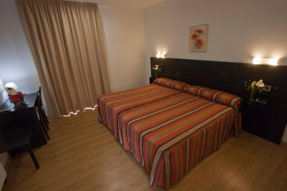 Hotel O Amenal Extérieur photo
